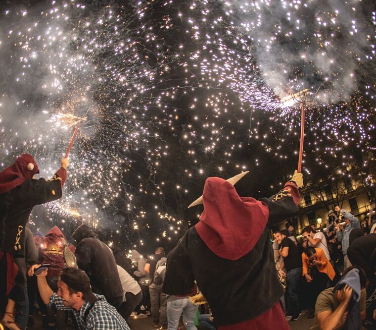 Feira e Barcelona trazem arte popular do Correfoc ao festival 1