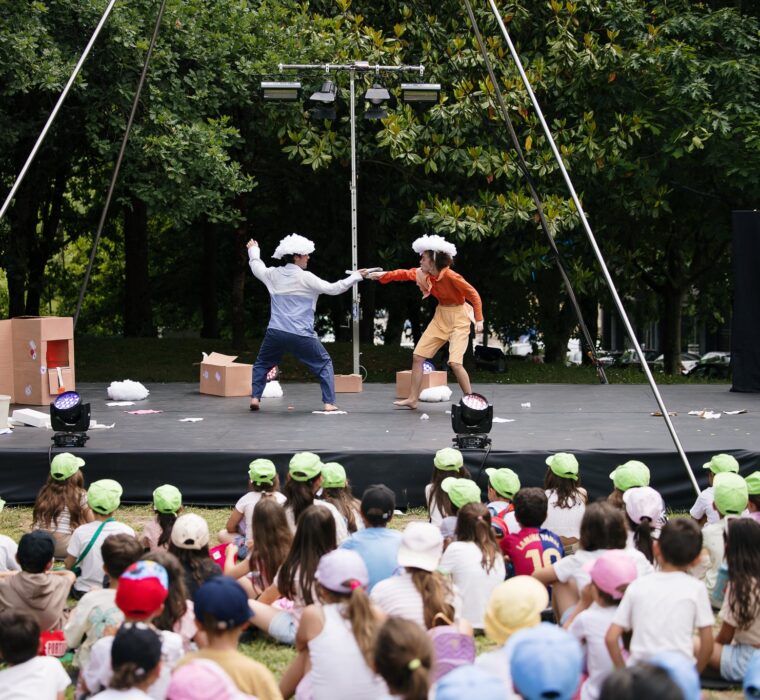 Companhia espanhola vence MAIS Imaginarius e regressa ao festival em 2027 com nova criação 2